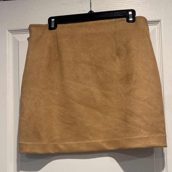 Banana Republic Tan Mini Skirt - Picture 5 of 6